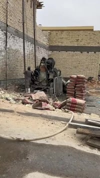 شكو واحد يريد يبني لو يصب السكف يتصل على الرقم  07755536750