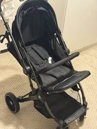 عربانة طفل • كيديلو ألمانية • نظيفة