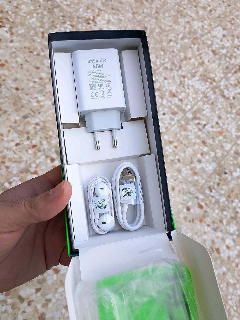 أنفنكس هـوت 60 برو بلس أخو جديد
ذاكرته 256 عشوائية 16 بطارية 5160
شاشة اموليد منحنية تردد 144 هيرتز
بصمة وجهه وبصمة شاشة سريعة
صوت ستريو دبل سبيكر جهاز سلم
غراضة كاملة لجهاز فتح كارتون مامستعمل
مكاني النجف السعر 215 الف شراي اتصل