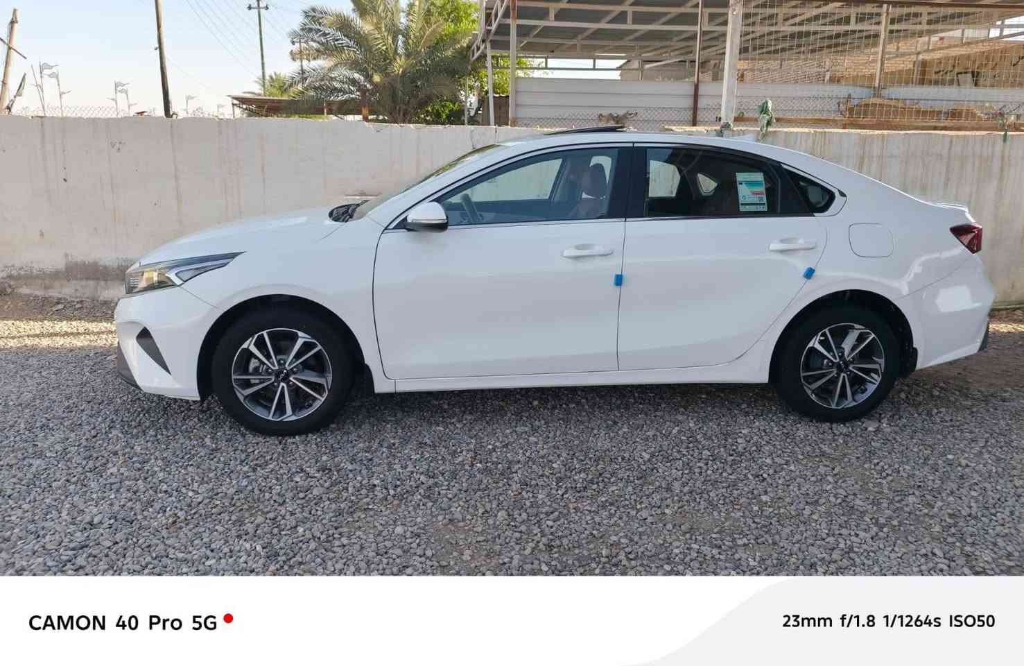 كيه سيراتو موديل  2024 خليجي
المواصفات محرك 1600 
قطعتين تبريد 
المواصفات فول واحد ع واحد 
مكفوله كفاله عامه من كلشي بعده سياره ع وضع الشركه من كل نواحي مكفوله 
بسم شركه  تحويل او وكاله حاضر 
عنوان واسط الصويره 
*********** اتصل 🗣📲📞  مراوس حسب القناعه
