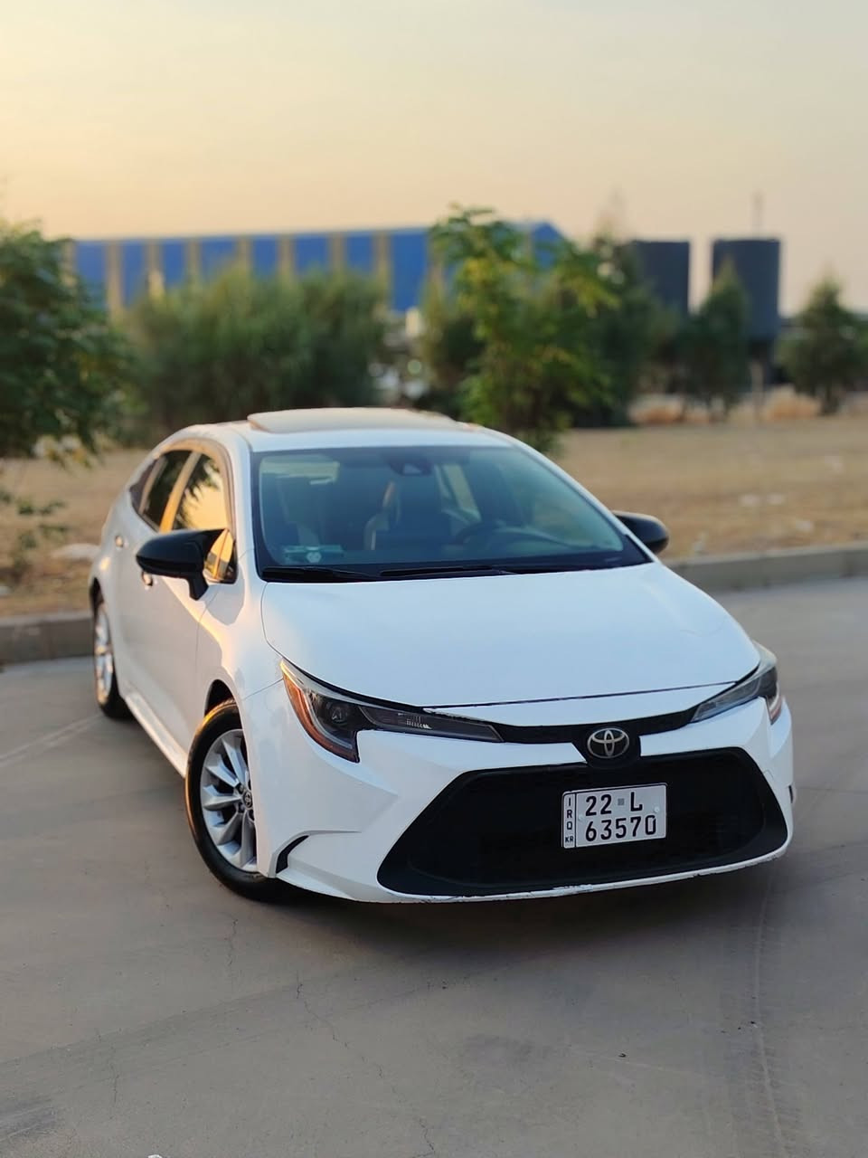 للبيع كورلا  LE محسن فول
السعر 140
***********
موديل 2020 
حادثه حافه البونيد وجاملغ 
وحافه الباب السايق
تحكم ستيرن 
تثبيت سرعه 
كاميرا خلفي 
لايتات بلاديه 
حجر شركة 
اللون ابيض ثلجي
تايرات وياله شركة 
ردار بلادي
صدر امامي خلفي جديد
كير مكينه بشرط
ماشيه 58 ميل حقيقي
سونار موجود بلمنشور
بصمه سلايت
داخل بيض لونين
رقم أربيل بسمي
 رقم وسنويه جديد 
هزه وبراد جديد
مكان السياره ديالى خانقين
