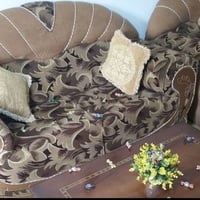 كنبة • نضيفه • سعر مناسب