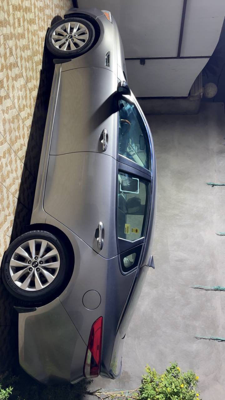 كيا اوبتما 2017 كلين يرهم مرواس 
فول مواصفات 1/1 عدا البانوراما

بصمه تشغيل + ابواب 

كشنات جلد 

كشنات كهربائيه 

تدفئه بالكشنات 

شاشه + كامره دواره 

مري قلاب 

لد نهاري 

تحكم ستيرن جهتين 

مرايات شفط 

ماشيه 100 
للاستفسار ***********
