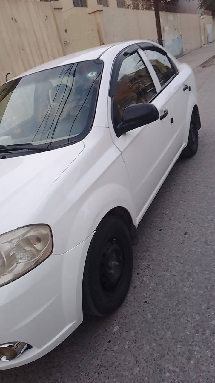 السلام عليكم للبيع افيو موديل2009 وارد كوري مكينه كير شرط تبريد تخم تاير كله  جديد بلا صبغ  السياره جاهزه من كلشي  جاهزه مال بيت شاشه
سنويه إلى 2035 والهازه جديد واني الشرعي

السعر 70 ابي مجال قليل 
الهاتف ***********
