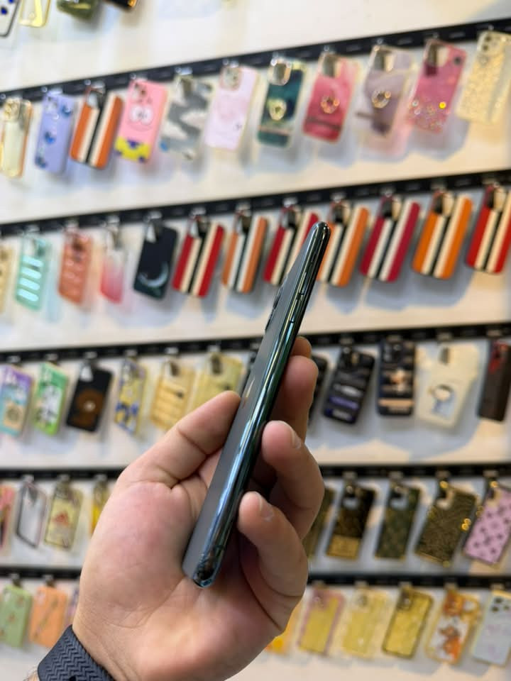 بسم الله الرحمن الرحيم 
.
Iphone 11 pro max 
.
الذاكرة 256G
.
دبل سيم ⁉️
.
البطارية 74% لا مبدل ولا مصعد 

.
الجهاز جان ما مفتوح نفتح يمنا ومستبدل شاشة أصلي وكالة
.
نضافة الجهاز 95%
.
العنوان : موصل حي سومر تقاطع الاول مقابل افران سومر 
.
واتساب / اتصال / ***********
