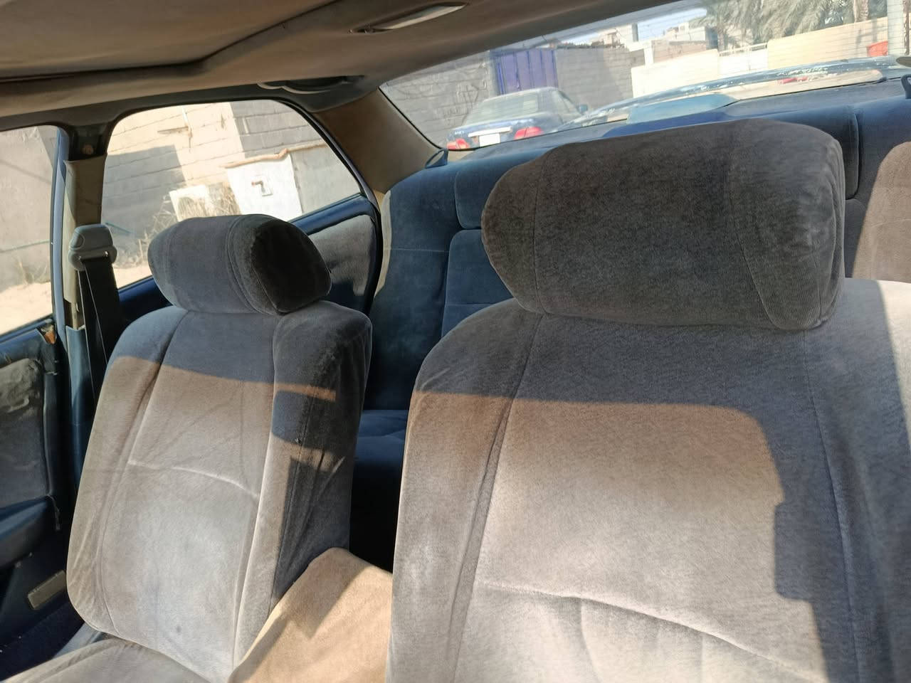 مارك نفخ موديل 1993.سياره جازه من كلشي حدايه وتخم تايرمحرك اثنين ونص جديد.سياره مكفوله ضربه والاصوليات سنويه منتهيه.سياره ابسم ابن عمي..سعر53 بيه مجال ‏رقم الهاتف‪0772 758 7399‬‏
