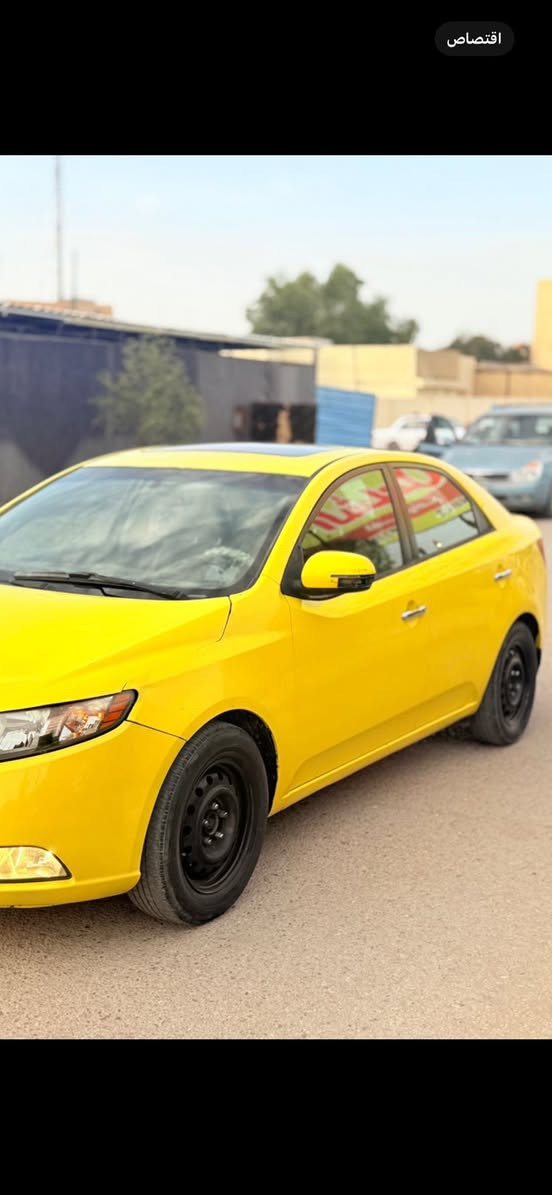 السلام عليكم سيراتو 2012سياره بيه جاملغ وبنيد فقط الباقي مكفوله موصفات تحكم استرين جهتين أشاير بل مري مري شفط فتحه سقف بصمه تشغيل بصمه أبواب حساس خلفي كامره خلفيه سياره جاهزه وجديده ما ناقصه شي مكينه كير حداديه تخم تاير تبريد ما تذب عليه ربع سعر 85وبيه مجال مكان سماوه المركز لاستفسارالتصال  ***********
