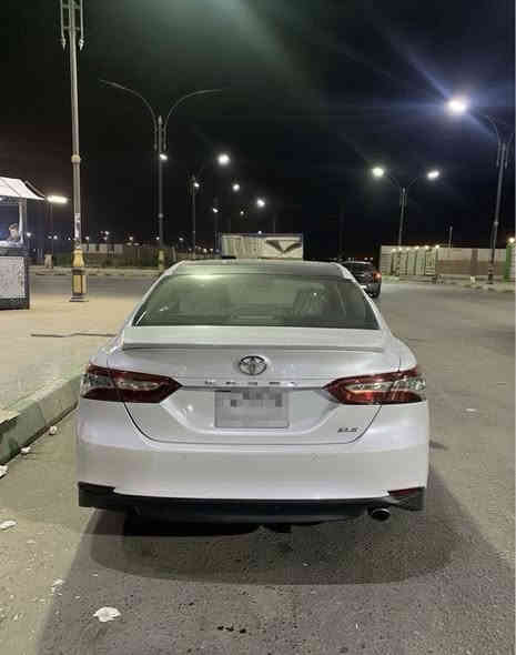 السلام عليكم
 للبيع تويوتا كامري ٢٠١٨
وارد امريكي
  فوووول مواصفات
 فئة XLE
محرك 4 سلندر 2.5 
بصمه دخول وتشغيل
دخول ذكي
داخل جلد
كشنات  الامامية تدفئة 
كشنات كهرباء
 قطعتين تبريد
حساس امامي 
حساس خلفي 
فتحة سقف + بانوراما كاملة
3 انظمة قيادة. sport + eco + normal 
توقف ذاتي 
هاند بريك بصمة 
‏Auto hold
اشاير بالمري 
البك لايت Led بلادي 
مثبت سرعة
تحديد مسار  
رادار امامي وخلفي
نقطة عمياء
 الويل مالها مثل الافلون بلادي

السيارة بيه قطعتين الاولى من امريكا ضربة بالجاملغ خلف السائق والثانية بالعراق الباب خلف السائق السيارة بدون ايرباك مكفولة 
السيارة رقم بغداد. 
السعر 195 وبيها مجال قليل 
مكان السيارة بغداد

للاستفسار
***********‬

