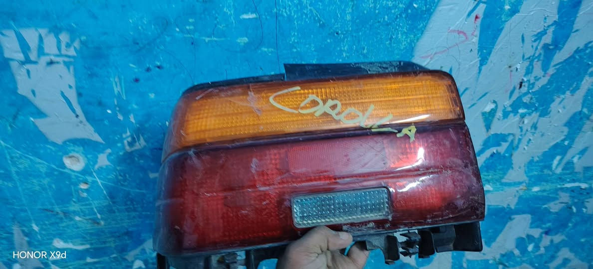 البيع بكات مع مسطره كورلا قديم  كلهن 75
***********
