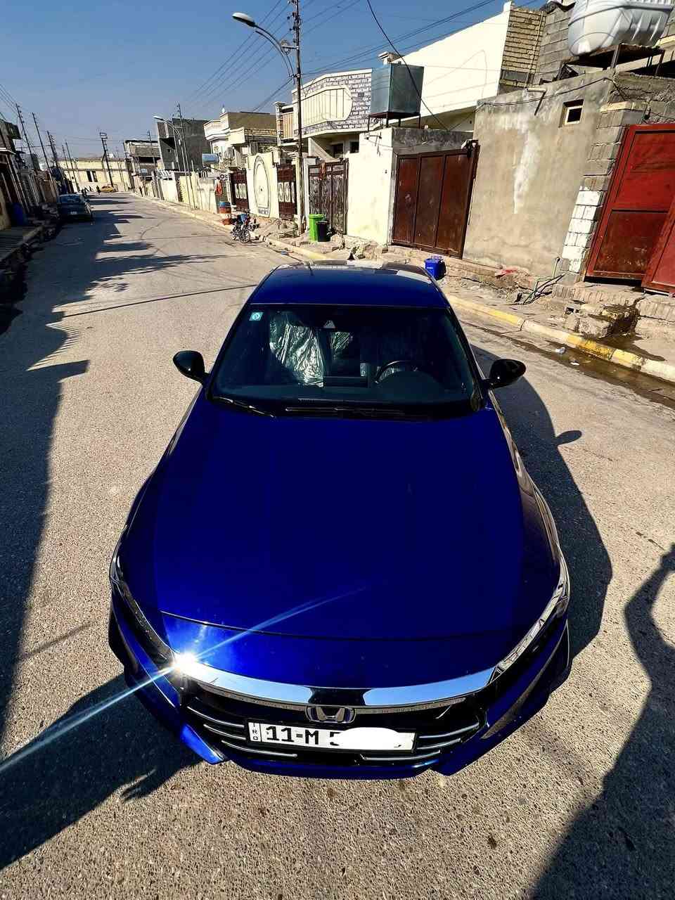 للبيع هوندا اكورد موديل2022
هايبرد وبانزين
السيارة فول مواصفات 1/1 عدا  الفتحه
السياره جديده وجاهزه من كلشي اي نقص ما بيها
رقم بغداد وجديد بأسمي تحويل ثاني يوم
بيها 4 قطع صبغ بدون دواخل 
لون مميز حبري
السعر 139 وبيها مجال بسيط 
الاتصال ***********
