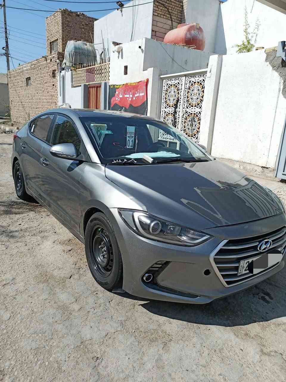 السلام عليكم النتراء ادوات 2017. كصه وحده والباقي كفاله دخول جديد كير محرك تبريد كهربائيات تخم تاير حداديه جديده. متومه شمالي طبق الاصل سنويه اصليه . مكان ميسان العماره للاستفسار ***********
