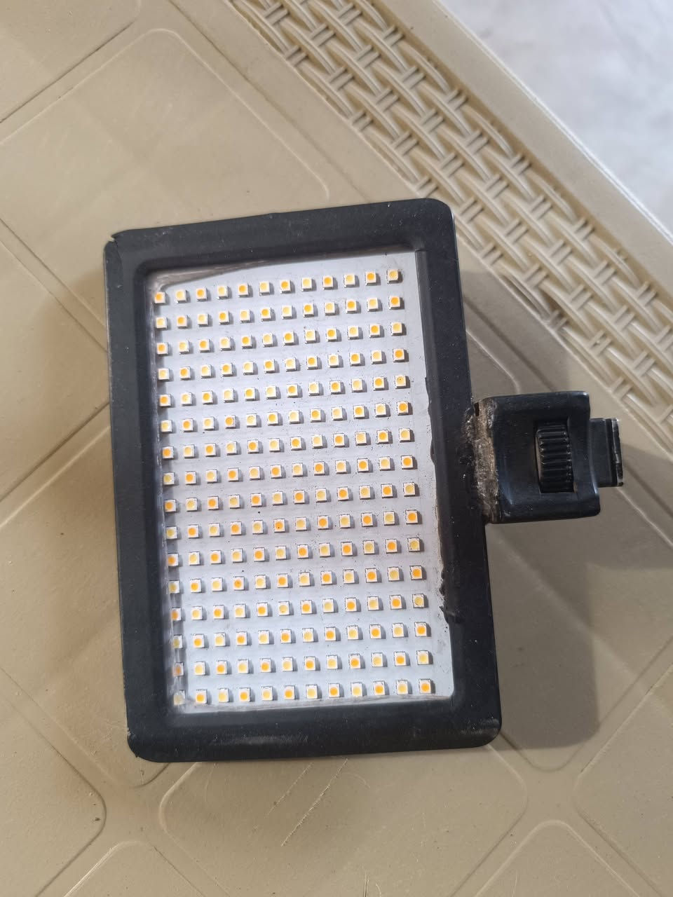 سلام عليكم ورحمه الله وبركاته كاميرا سوني 1500 كفاله كرت وهارد شغاله وعالتجريب يوجد بطاريه بلجكتور وحقيبه تشغيل البطاريه اربع ساعات يوجد شاحن السعر 17000 تركي


**إذا كنت صاحب هذا الإعلان وتريد حذفه لأي سبب، رجاءا أرسل رسالة إلى الدعم الفني**