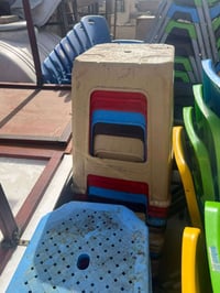 كراسي عدد ٥٠ كرسي +40 طبله كلهن شلع ٣٥٠ الف بيهن مجال حك جيه 077505890...