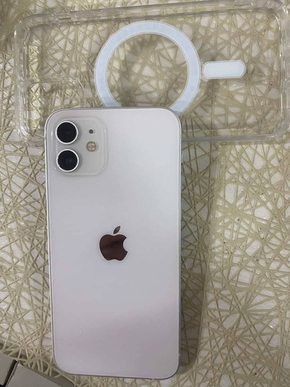 السلام عليكم ايفون 12عادي لو ابيض امريكي ذاكره 128 بطاريه 86مبدل شاشه 3خيارات السعر 275 بي مجال قليل 
كربلاء 

***********
