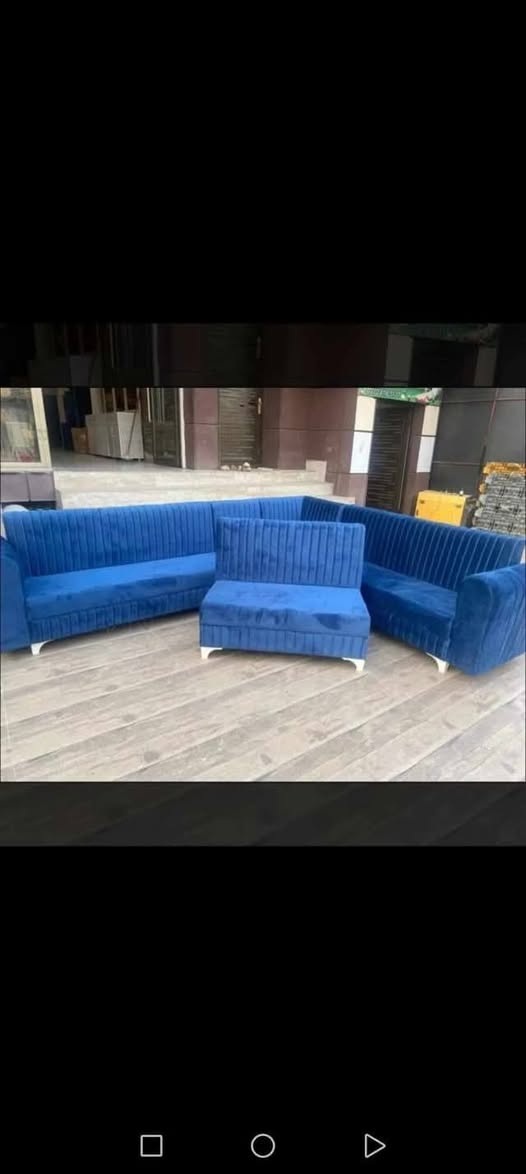 بسم الله الرحمن الرحيم
ديوان ١٠ مقعد ٣٠٠ الف فقط معه هديه ٦ كوشات
ويوجود ايضا ع المتر  المتر من ٥٠ الف الحد ١٤٠ الف
ويوجد تخم ٤٥٠ الف الحد ٨٠٠ الف معه هديه ٨ كوشات 
اتصل او راسل واتساب***********
