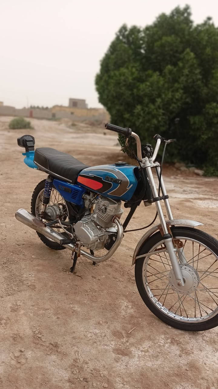 سلام عليكم شباب دراجه البيع اوراق اوراق اصولي شاصي 21  والمكينه 19 دراجه جاهزه مفتوحه بس بستم مكاني ناصريه رفاعي سعر 550 وبيهه مجال حك جيه


**إذا كنت صاحب هذا الإعلان وتريد حذفه لأي سبب، رجاءا أرسل رسالة إلى الدعم الفني**