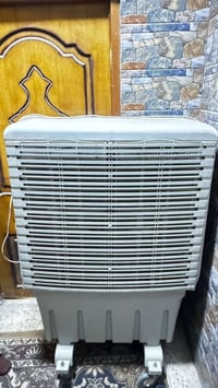 مكيف عدد ٢ • طباخ شغال • مبردة