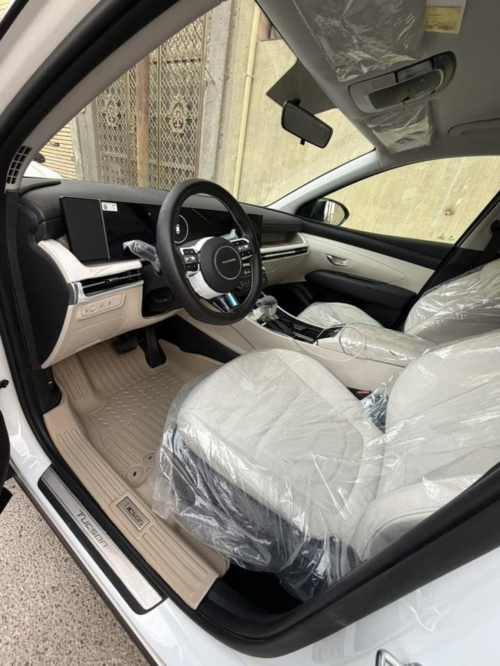 هونداي توسان توكلر قمارة اسود 2025 ماشيه.1300

مرقم بصره  

فول مواصفات: شاشة متصله - ويل 19.        كشنات كهرباء باللون الابيض - بردات بيبان  - باب الصندوك كهربائي - بصمة وتشغيل عن بعد -  - حساسات امامي خلفي - اوتوهولد -سايد بريك دكمه - مثبت سرعة . سعرها232 مجال بسيط

***********
