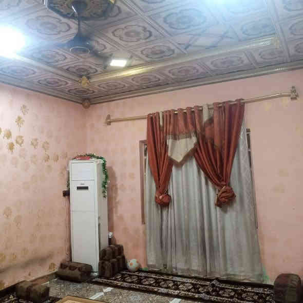 🪄أسعد الله اوقاتكم بكل خير احبتي الكرام 
#عرض_جديد
✨بيت للبيع
🔹 طابو زارعي عراقي سهم بالطابو

📐#المساحه 210M²

🟢#الموقع 
البصره ابي الخصيب طريق العوجه
🔹🔹🔹🔹🔹🔹🔹🔹🔹🔹

☄️#يتكون البيت من 
🔸غرفتين منام مساحة كل غرفه 5×4
🔺الاستقبال مساحته 7×4 قيد الانشاء لحد الرباط
🔻المطبخ مساحته 3 ونص مربع 
📌الصاله 7×3 ونص
🚾الصحيات داخليه وخارجيه 
 🚘كراج مساحه 7×3

🔷#السعر 63 مليون قابل وقابل للتفاوض

كافه الخدمات متوفره
مدارس خدمات عامه
شوارع مبلطه
يبعد عن طريق العوجه 200M
باقي التفاصيل
***********
