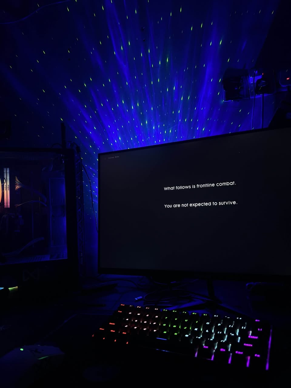 سيت اب للبيع مكون من كيس + شاشه كيمنك + كيبورد كيمنك + ماوس attack shark + ماوس باد 
-------------------
المعالج (CPU):

    •    Intel Core i5-12400F

كرت الشاشة (GPU):

    •    RTX 3060 12GB Dual Fan

اللوحة الأم (Motherboard):

    •    MSI H610 DDR4

الذاكرة (RAM):

    •    16GB 3200MHz RGB

التخزين (Storage):

    •    SSD M.2 سعة 512GB

مزود الطاقة (Power Supply):

    •    650W 80+ Plus

الكيس (Case):

    •    Gaming RGB مع 4 مراوح

مبرد المعالج (Cooler):

    •    MN-200 ECO Z

الشاشة (Monitor):

    •    24 بوصة

    •    دقة FHD 1080p

    •    معدل تحديث 165Hz

    •    لوحة IPS

    •    استجابة 1ms

كيبورد كيمنك بلو سوتج 60% rgb
ماوس attack shark غني عن التعريف 

-----------------------
السعر مليون و 350 كامل السيت اب
مكاني ناصريه - مركز 
رقمي ***********
