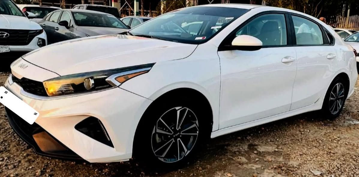 🔷️اسلام عليكم
🔹كيا فورتي  2023

🔹رقم  انكليزي بغداد  تحويل ثاني يوم 

🔹السياره خير من الله جديده 

🔹ضررها  قطعه وحده تبديل بنيد فقط لباقي ليبل واحد

🔹صبغ. ٣ قطع باب جملغ خلفي. + جملغ امامي 

🔹ماشيه 30milزيرو سياره ✈️

🔹مواصفات السياره   

🔹شاشه حجم كبير  

🔷️ كامره دواره 

🔹رادار امامي

🔷️ اوتو بريك 

🔹نضام تحديد مسار للسياقه الالكترونيه

🔹تحكم استيرن 

🔹مانع انزلاق 

🔹محرك 2000  دوش المرغوب

🔹كير ميكانيك ATM

🔹السياره اي نقص ما بيها 

------------------------------------------
مكان السياره. ناصريه ذي قار 

السعر 1٣٨$وبيهه مجال للطيبين 

الرقم للاستفسار اكثر    .    *********** 

                                   ***********.    اتصال
