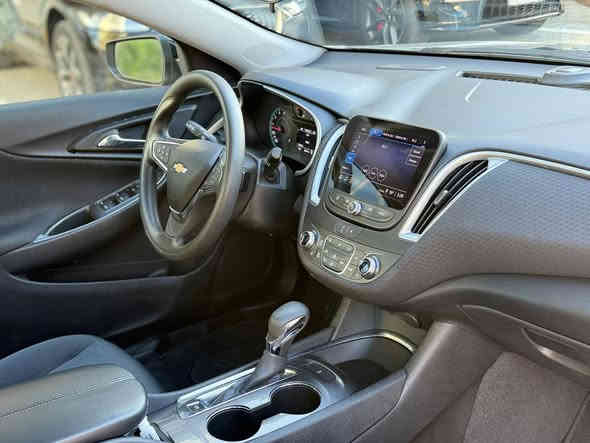 شوفليت ماليبو ٢٠٢٣
(السعر فقط 113$بيها مجال ).    
***********
‎سةيارةي مواصفات LT يعني شاشة و كاميرة و حساس و شاشة كبير و كوشن هيتةر و كرباء و بسمة و تشغيل عن بعد بيها 
صبغ بيها جمالغ و باب بدون دواخل و بدون ارباك بجم كبس شرط سونار

جاملغ و دةركةي سبوغة بةبي دةواخل و بةبي هيج ئيرباگ تةقينةك
