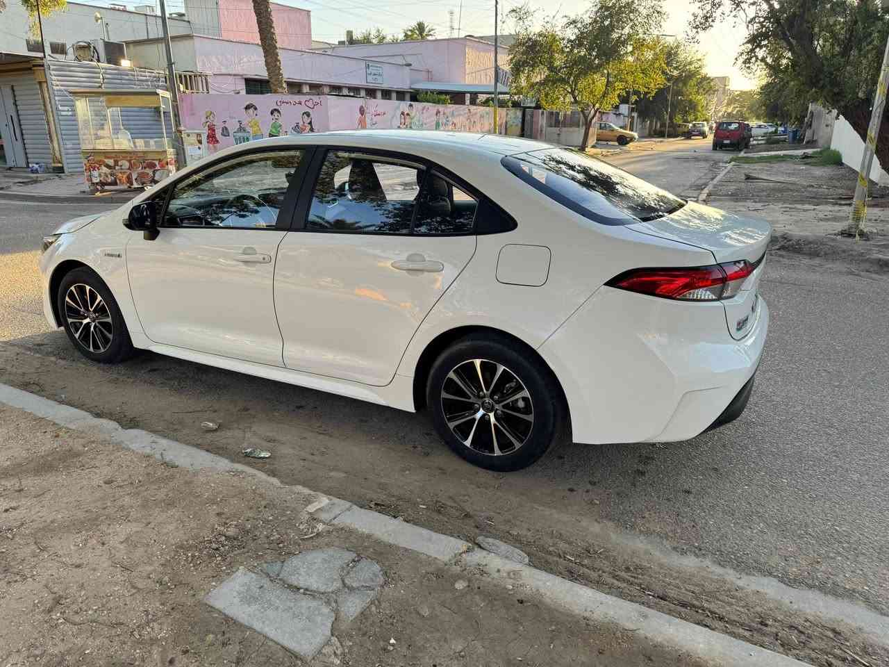 السلام عليكم
كورلا هايبرد 2024 خليجي رقم بغداد ماشيه 13 الاف كفاله عامة 
مواصفات 
فتحه
بصمه تشغيل 
تبريد قطعتين
ردار و تحديد مسار قياده ذاتيه
داخل اسود بلادي
السعر ١٤٧
***********
