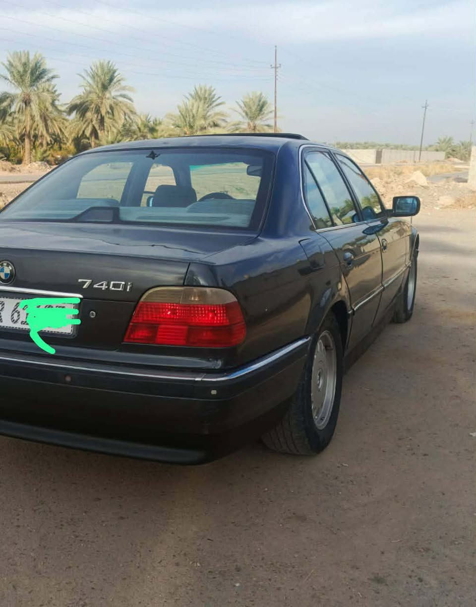 سلام عليكم من رخست مدير الكروب بيم خفاش مديل 1995 سياره جازه من كلشي تبريد شغال تبريه ثلج سياره تاخذه ما تصرف عليه ربع ومصبوغه حزام كجماليه وسعر 90 وبيه مجال دك وتدلل ***********
