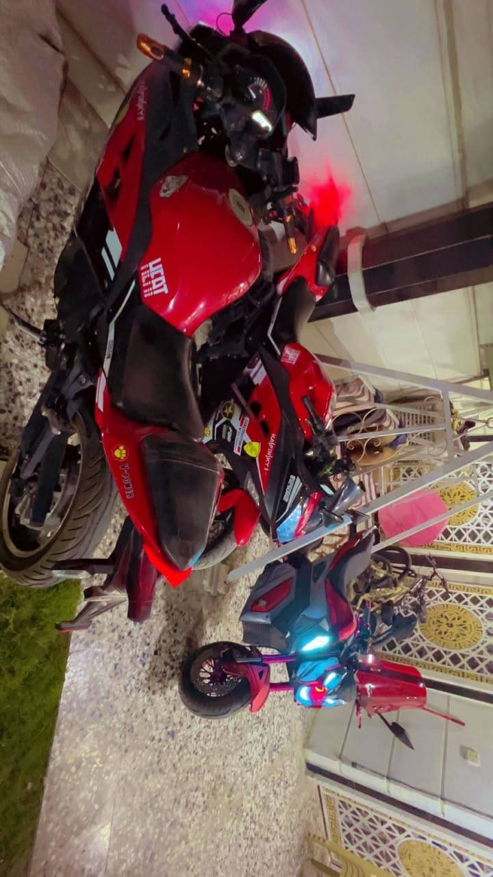 شلون الشباب
لعشاق البطح كاوسكي شحن 2024. 
ملف 3000 واط حقيقي 
سرعة 110 واكثر 
شاشة كيج سرعة وشاشة رقمية 
كير اوتو 3 نمر مع نمره الرجوع الى الخلف 
بطاريات مسطرة 38 امبير التينجن الاصلي وزن 10.5 جديدة توني شادها 
الدراجة حلوة بمعنى الكلمة بس الشراي يتواصل رجاءاً
السعر 2.250 مجال 
مكانها حي الخضراء 
***********
