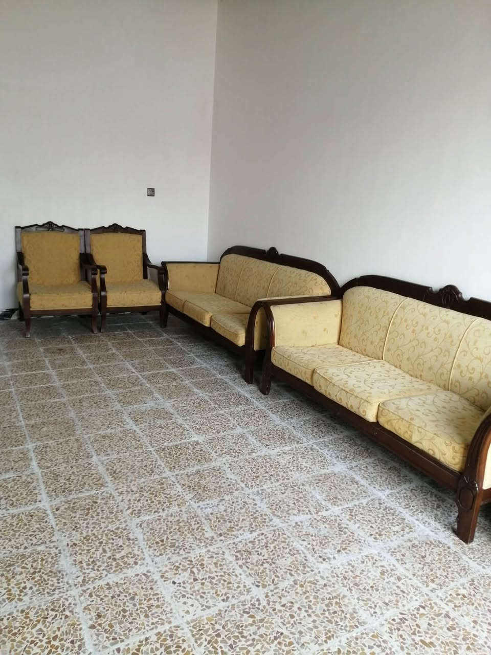 ديوان للبيع خشب ثقيل السعر 150


**إذا كنت صاحب هذا الإعلان وتريد حذفه لأي سبب، رجاءا أرسل رسالة إلى الدعم الفني**