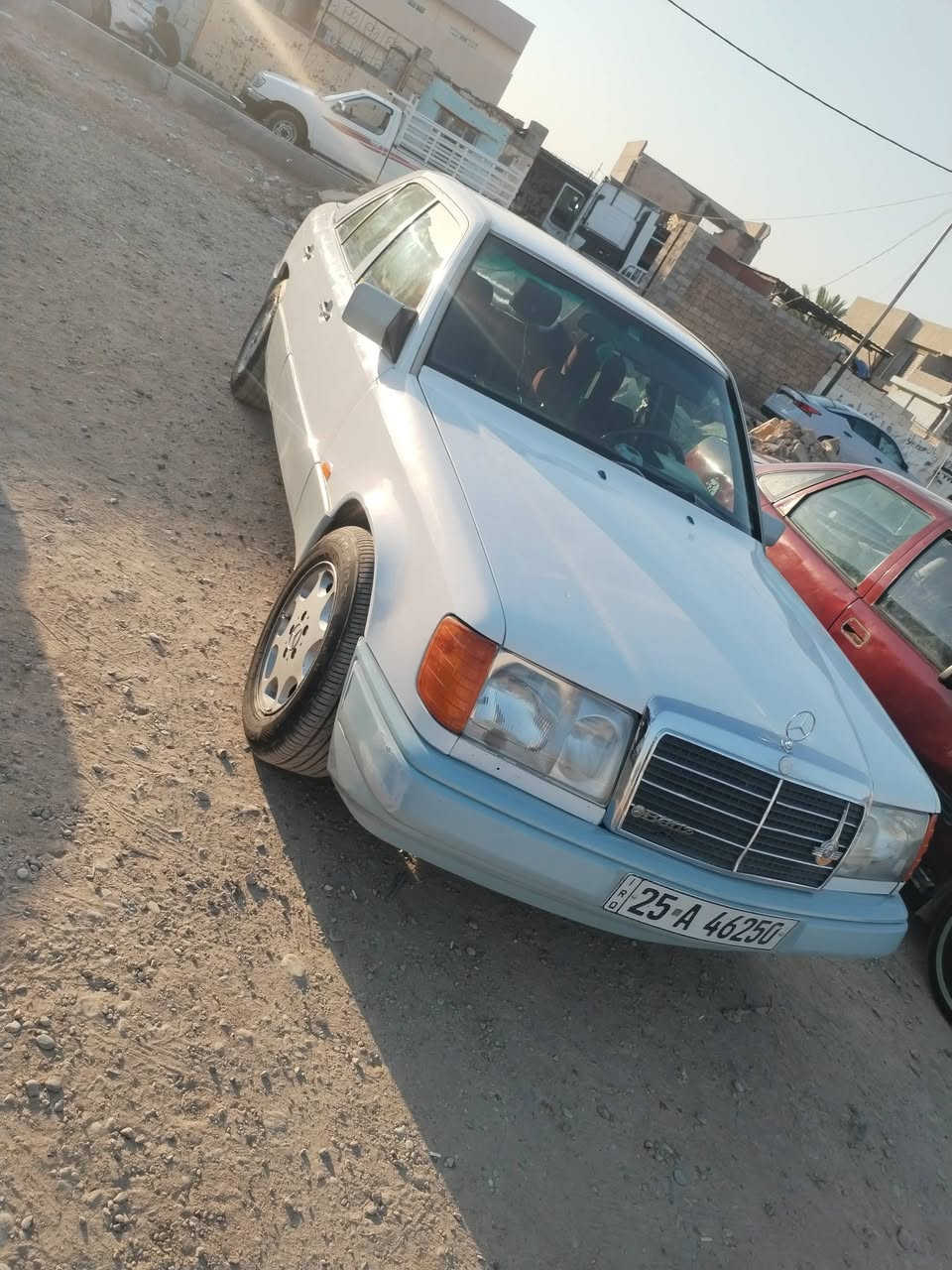 مارسديس دب
موديل 92
 سنويه و تكمه 92
 رقم كركوك انكليزي
 مكينه بطه ثنين ونص تخم تاير كهربائيات كلهن شغاله تبريد ثلج  قطره خياس مابيها كفاله عامه
 58 وبيها مجال 
الرقم ***********
مكانها ديالى شهربان
