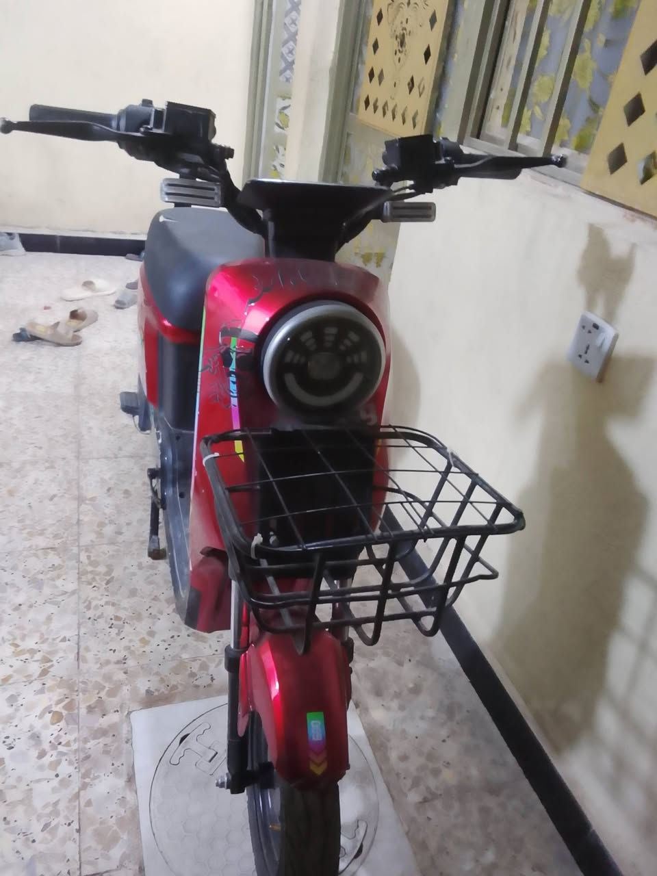 السلام عليكم دراجه للبيع أر تسعه شحن بسعر مناسب ***********
