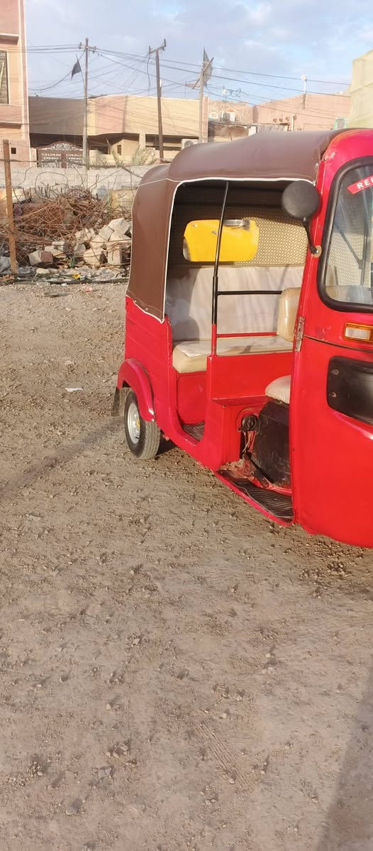 السلام عليكم تكتك موديل 19 شهر 1تكتك مرقمه وسنويه تكتك عوزه كلج  وحشن ما سلف تكتك شغاله خبر من الله بكاني بغداد سبع قصور رقم هاتف***********
