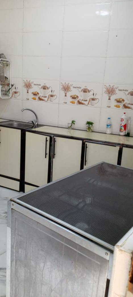 🏡🪴🏡🪴بيت 75 متر يحتوي على حديقة خارجية واستقبال وصالة وغرفة ومطبخ وحمام داخلي وخارجي ومخرن في الطابق الثاني البيت سند 25 ونهاية فرع وسعرة 53 رقم التلفون *********** مكانة مجمع الدلة خلف جامعة العميد
