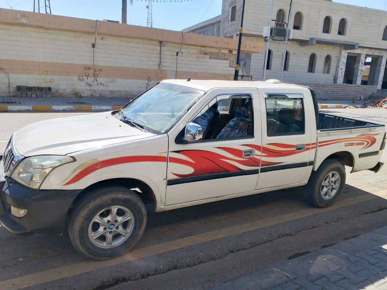 السلام عليكم 
للبيع .. 
كنو 2006 رقم سليمانيه الجديد هزة وسنوية جديد 
محرك شرط 
كير شرط 
صدر شرط 
بدون صبغ بدون خياس شرط
العنوان / بيجي / حي العصري 
السعر / 35
اتصل للأستفسار / 

‭0780 049 4345‬

‭0770 481 3334‬
