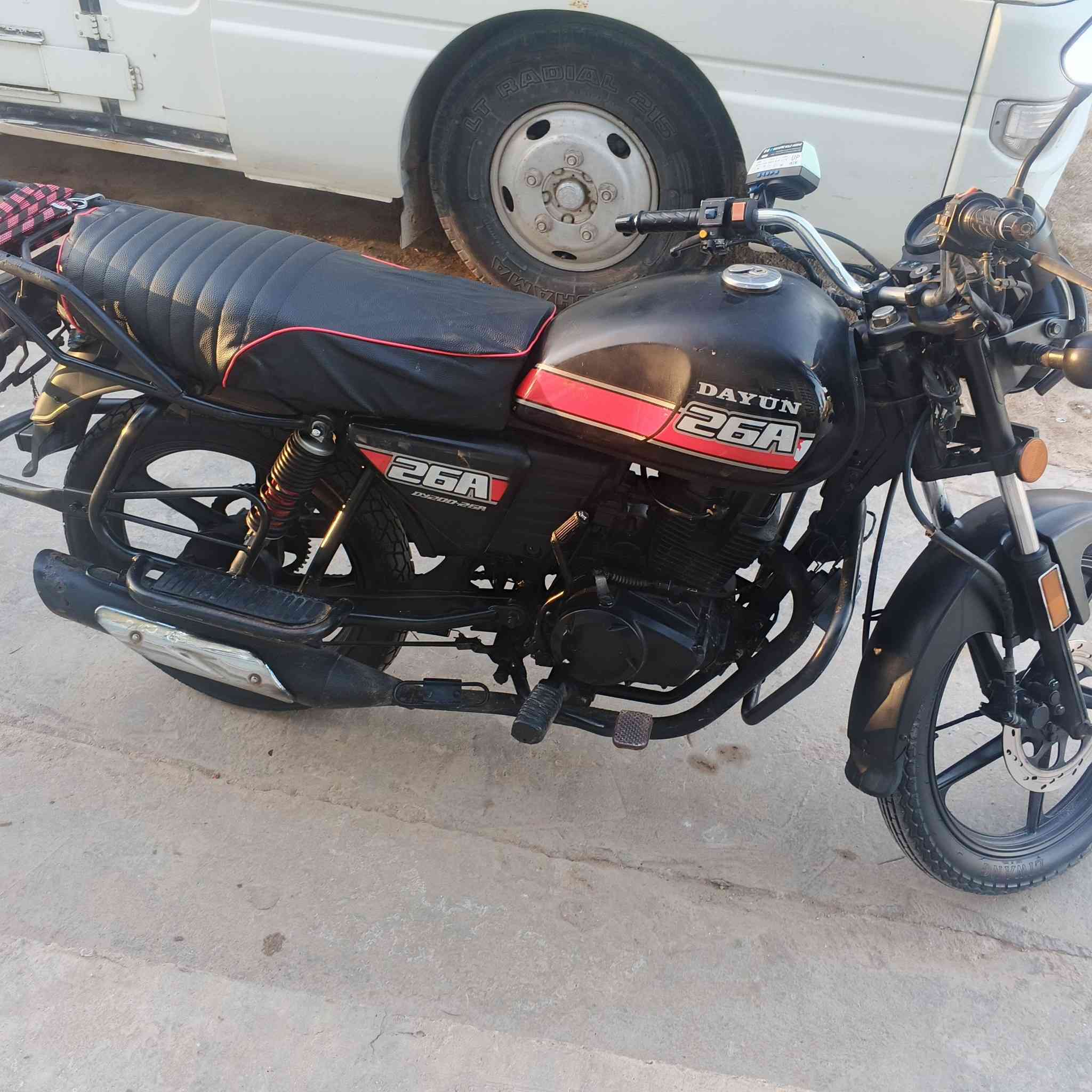 السلام عليكم دايوان نفخ لون اسود محرك 150 محرك مامفتوح بي برغي دراجه مرقمه كربلا بسمي نقصها فقط ستاند العدل باقي مكفوله سعرها مليون ونص وبيها مجال


**إذا كنت صاحب هذا الإعلان وتريد حذفه لأي سبب، رجاءا أرسل رسالة إلى الدعم الفني**