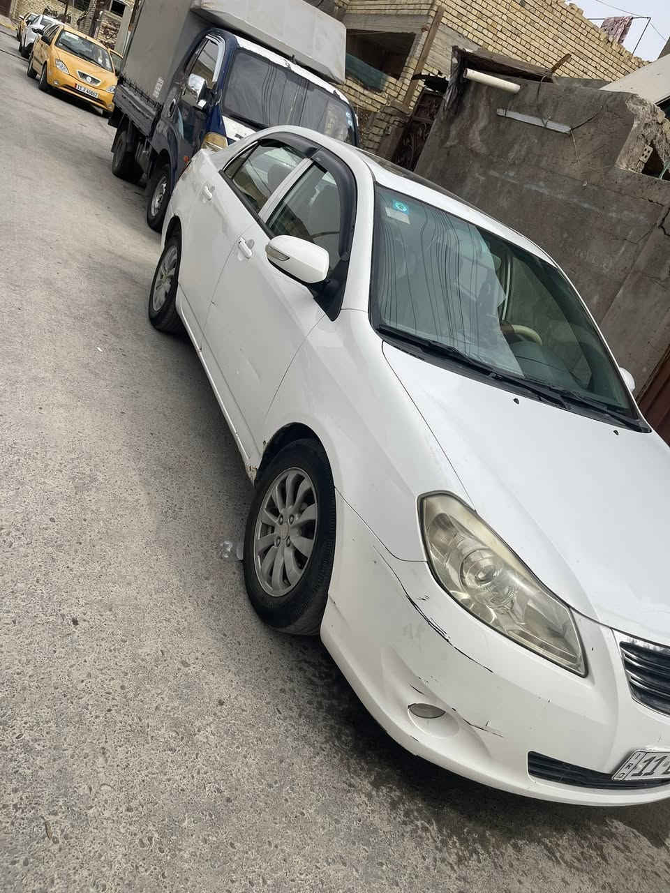 السلام عليكم byd 2013 g3 كير ومكينه بلاديات سيارة نضيفة على بلاد كلها تبريد منقص غاز فقط يشتغل برودتة خفيفه جان يشتغل ثلج برودتة 
بيها اربع قطع صبغ جمالية فقط السعر 56 وبيها مجال 

مكاني بغداد البلديات 
***********
