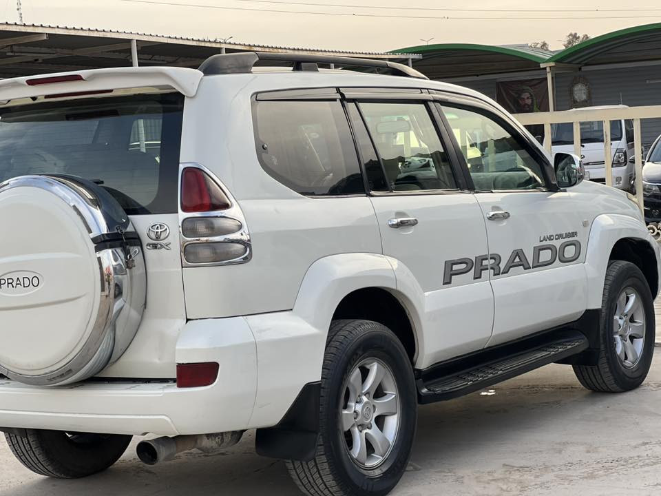 السلام عليكم برادو 2007  مصبوغه عام السياره جاهزه من كلشي حداديه مكينه 4 سلندر كبر وكينه كفاله  داخل بيجي  شاشه رقم سليمانيه انكليزي تحويل مباشر 
_____________________
السعر 110 وبيه مجال 
العنوان بابل الشوملي 
الاستفسار ‭٠٧٧٨ ١٦٢ ١٦٦٦‬
