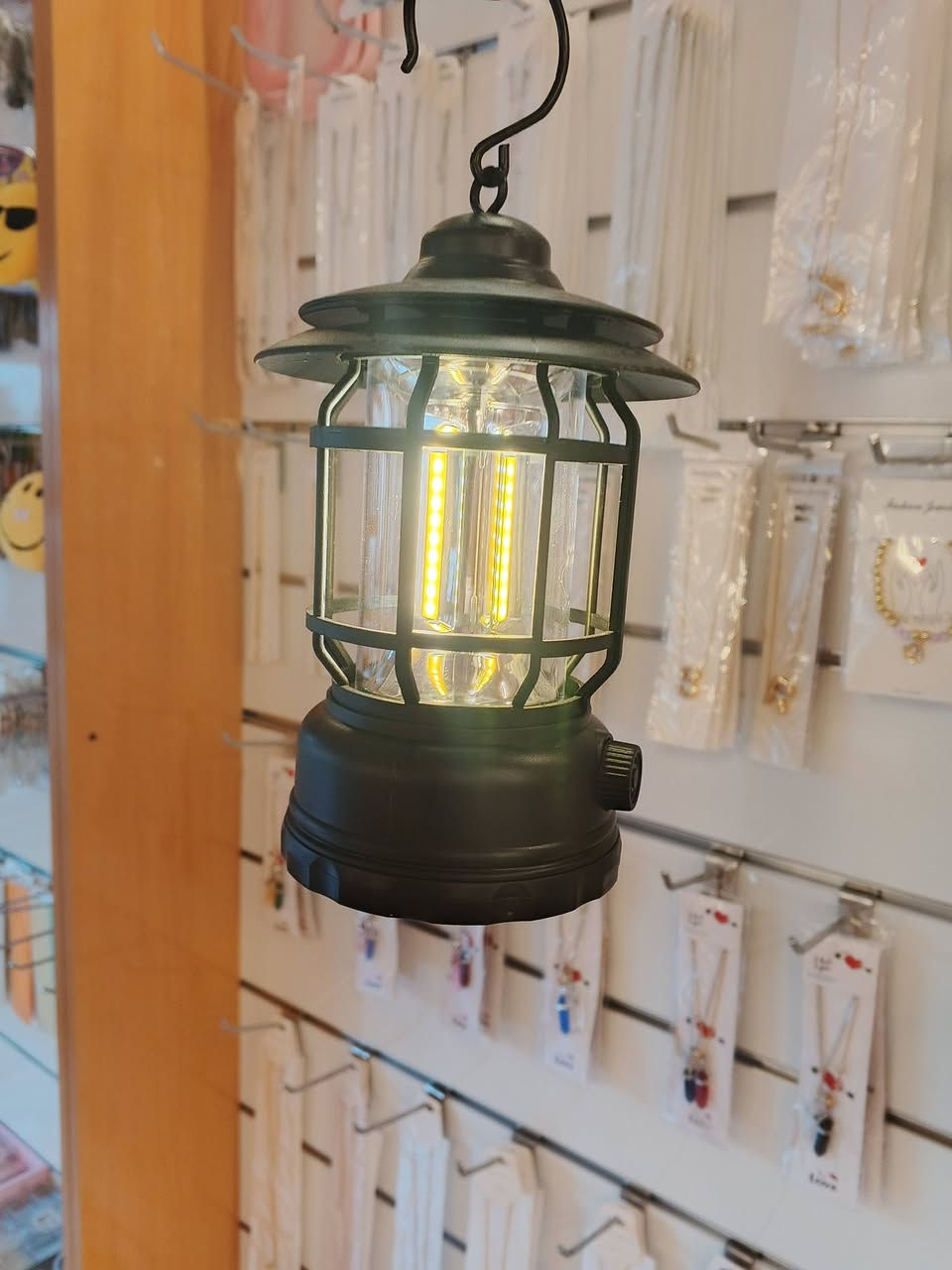 فانوس رمضان 
يوجد توصيل داخل الناحيه


**إذا كنت صاحب هذا الإعلان وتريد حذفه لأي سبب، رجاءا أرسل رسالة إلى الدعم الفني**