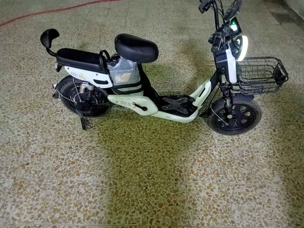 سلام عليكم لبيع مطورين شحن نضيفات وضع شركة السعر الصغير 200 الف والكبير 350 الف وبي مجال العنوان موصل الجانب الأيسر 
***********
