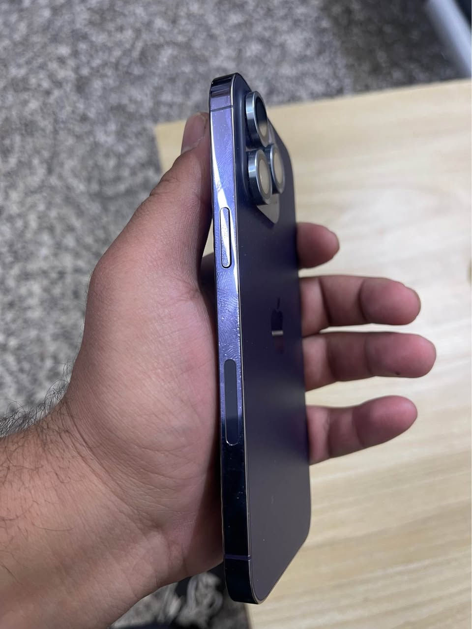 سلام عليكم 
14 pro max نظيف جهاز وتر بروڤ 
E MIS
شريحة اكترونية 
مكاني نجف النجف, العراق


**إذا كنت صاحب هذا الإعلان وتريد حذفه لأي سبب، رجاءا أرسل رسالة إلى الدعم الفني**