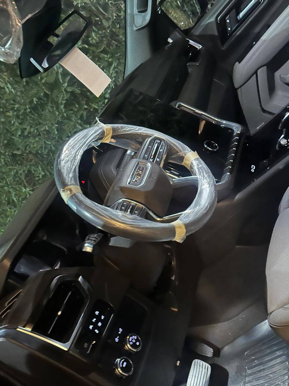 GMC Elavation
2025وكاله المنصور ام الضمان .. 
ماشيه 2000 km
مغلفه bbf
رقم سياره بغداد .
مكان سياره بغداد
***********
