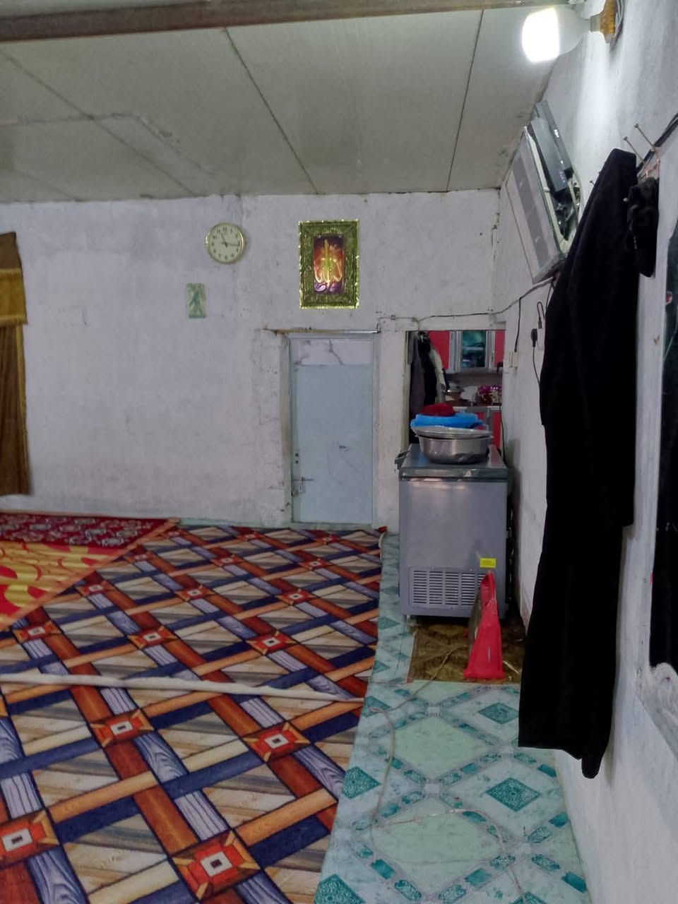 بيت البيع 👈 تجاوز 👉مساحته 150 متر واجها 10 ونزال 15 غرفه نوم وستقبال ومطبخ وحمام جبير حيل كراج حمام وتواليت الرضيه شتايكر وسكف سندويج كهرباء ماي سحب تانكي ماطول قريب ع شارع العام البيت العنوان بغداد منطقت بوب الشام  جاي من القوس ع يدك اليمنه يم الملعب مسافه 200 متر من شارع العام ريسي البيت 👈 السعر 15 وبي مجال👉 مايرهم قصد ولا مقدمه حاضر فلوسه البيت اليريد يشوف البيت مقطع فيديو يدخل علي خاص ادزله مقطع فيديو مال البيت مصوره من خارج ومن داخل اتصال برقمي او خاص عادي بي وقت ***********  واتساب👉
