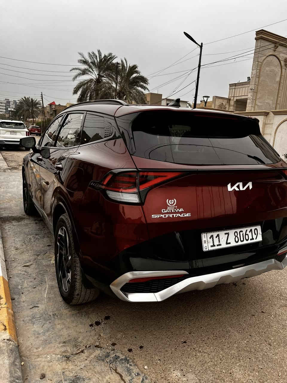 كيا سبورتج  موديل 2024 وارد امريكي
لون احمر دم الغزال 🩸لون مميز 
ماشيه 27 الف 
مكفوله من الصبغ بارد فقط 

موصفات السياره 
(1) محرك 2500 GDI 
(2) سياره دفع رباعي 
(3) كير 8 نمر 
(4) شاشه متصله نضام برستيج 
(5) مقاعد جلد 
(6) دتفأه تبريد كشنات 
(7) فتحه صقف بانوراما 
(8) كامره دواره 360 درجه 
(9) تشغيل بصمه
(10)تشغيل عن بعد 
(11)حساسات خلفيه 
(12)حساسات اماميه 
(13)صندوق كهرباء 
(14)تبريد قطعتين 
(15)كشنات كهرباء 
(16)هندبريك كهرباء 
(17)4انضمه لل قياده 
(18)لايتات لد بلادي

سياره موصفاتها SX برستيج اعلئ فئه بل سبورتج 
سياره بيها ايرباك ستيرن و حزام فقط 
رقم الشاصي مرفق بل منشور و صوره لل حادث 
مكان السياره بغداد 
رقم السياره بغداد انكليزي تحويل مباشر 
سعر السياره 229 وبيها مجال 
ترهم مراوس سيلتوز موديل 24 وفوك حسب القناعه


**إذا كنت صاحب هذا الإعلان وتريد حذفه لأي سبب، رجاءا أرسل رسالة إلى الدعم الفني**