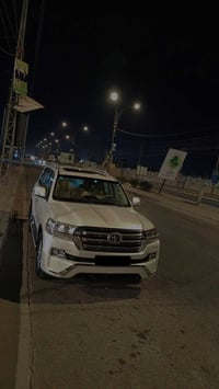 لاندكروز فطيم • ٢٠١٦ • ٨ سلندر