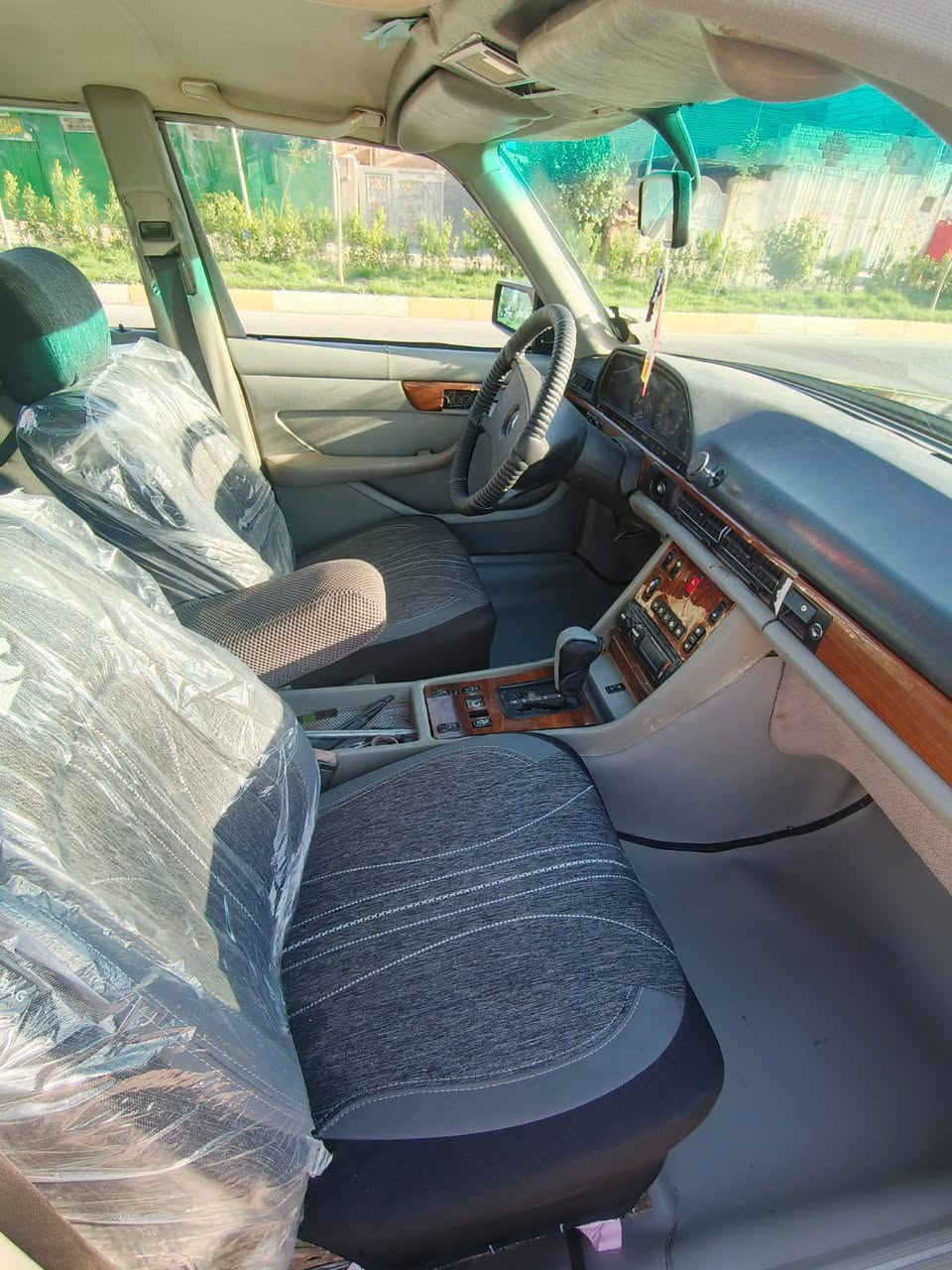 سلام عليكم مارسدس مديل 90 سياره جديده كلش تعميل جديد كير مكينه بطه سياره ماناقصها برعي داخل جديد كلها شغاله سياره كلش جديده السعر 80 وبيها مجال سياره مشروع وطني تفاصيل تصل ***********
