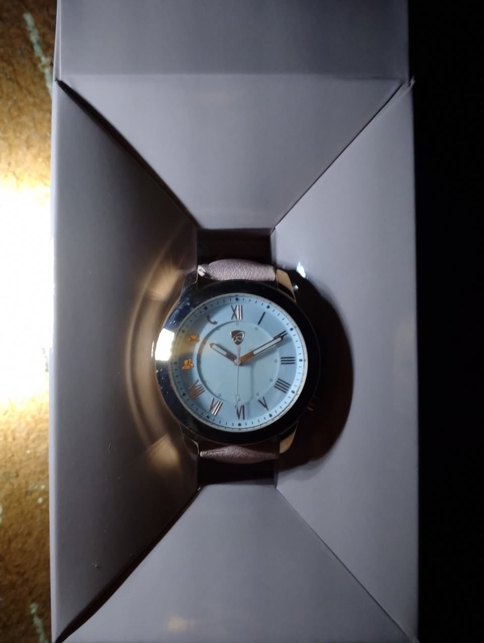 ساعه نسائي لون وردي اكترونيه تناضرية تربط ع موبايل وتلقي اشعارات ومكالمات ساعه جدا راقيه السعر 12 ع اول تم التوصيل لجميع المحافظات العراق 3 الف..


**إذا كنت صاحب هذا الإعلان وتريد حذفه لأي سبب، رجاءا أرسل رسالة إلى الدعم الفني**