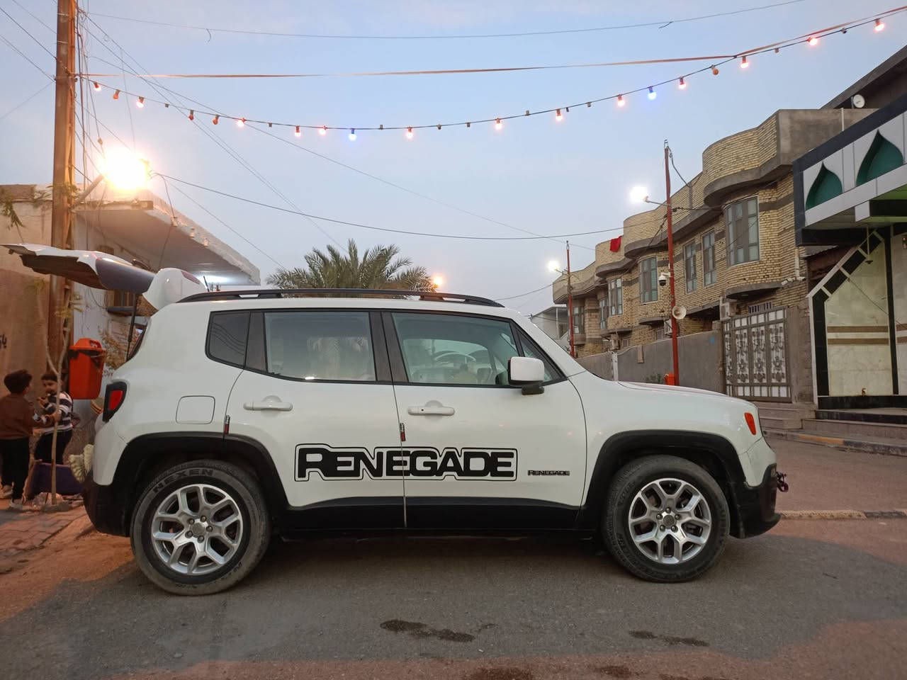 للبيع مديل 2016 سياره نظيفه مابيها أي حادث ولاقطعه مبدله كلها ليبل واحد ايرباكات كلهه سليمه فقط رشات صبغ تجميليه اثر شخوط شرط التحويل مكانهه البصره الهارثه سعر 118وبيها مجال ***********
