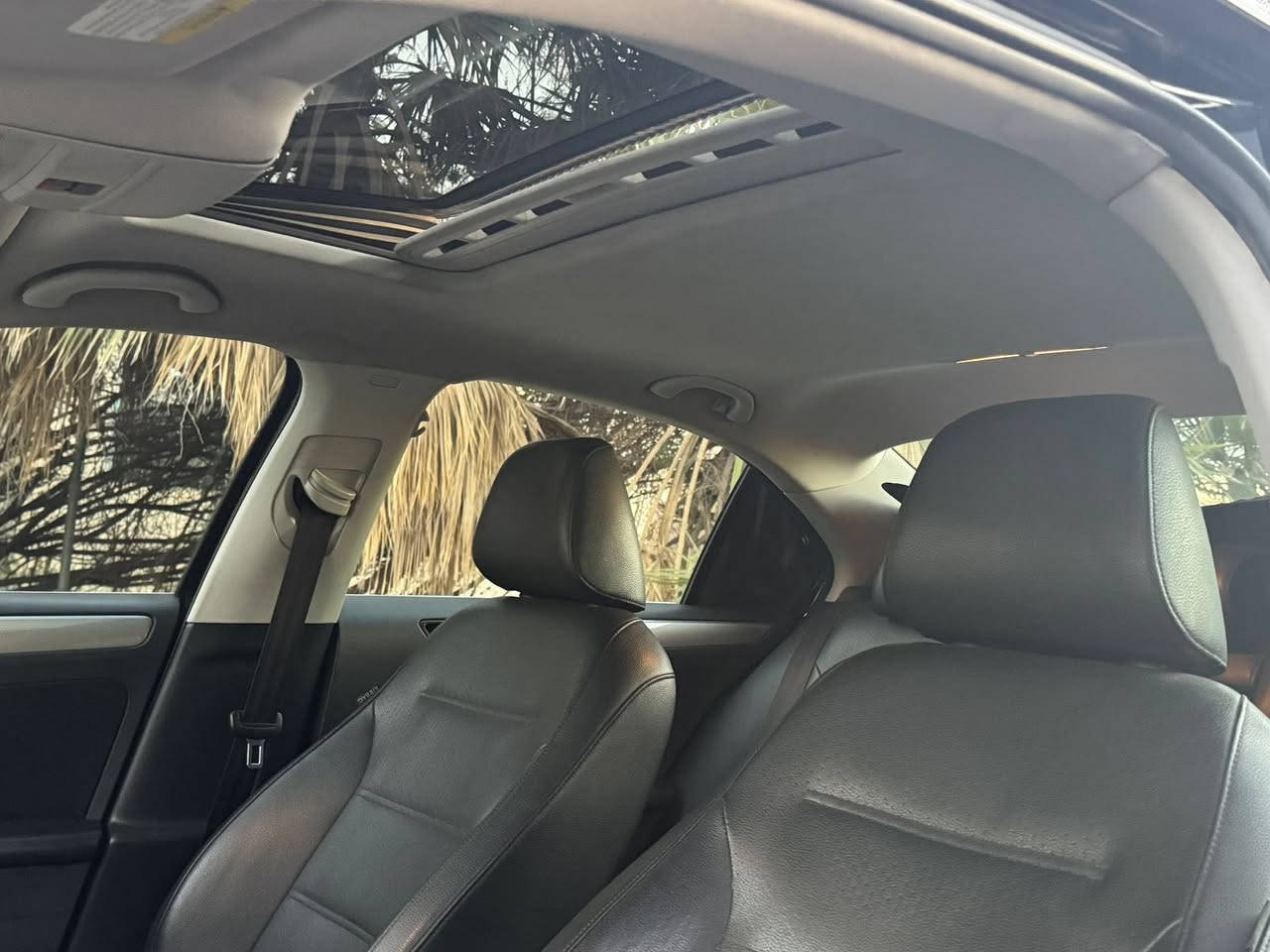 للبيع جيتا 2017
فول موصفات 1على 1
فتحه سقف 
 رادار خلفي
كشنات جلد +هيتر
داخل اسود 

محرك 1400تيربو 

محرك كير بشرط
السياره حدادية كله بشرط 
تايرات جديدة
جاهزه ع اخر حباية شرط 
السعر 110$
مكاني كركوك _طريق بغداد

لاستفسار مراسله اوتصال ع خاص

***********
