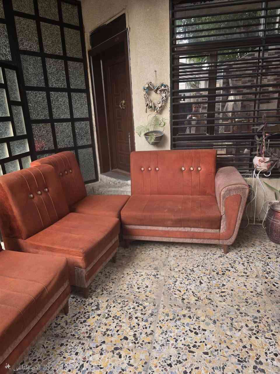 السلام عليكم
تخم 6 مقعد  سعره 250الف وبي مجال
عنوان المنصور خلف مطعم الساعه سابقا
شارع الداودي


**إذا كنت صاحب هذا الإعلان وتريد حذفه لأي سبب، رجاءا أرسل رسالة إلى الدعم الفني**